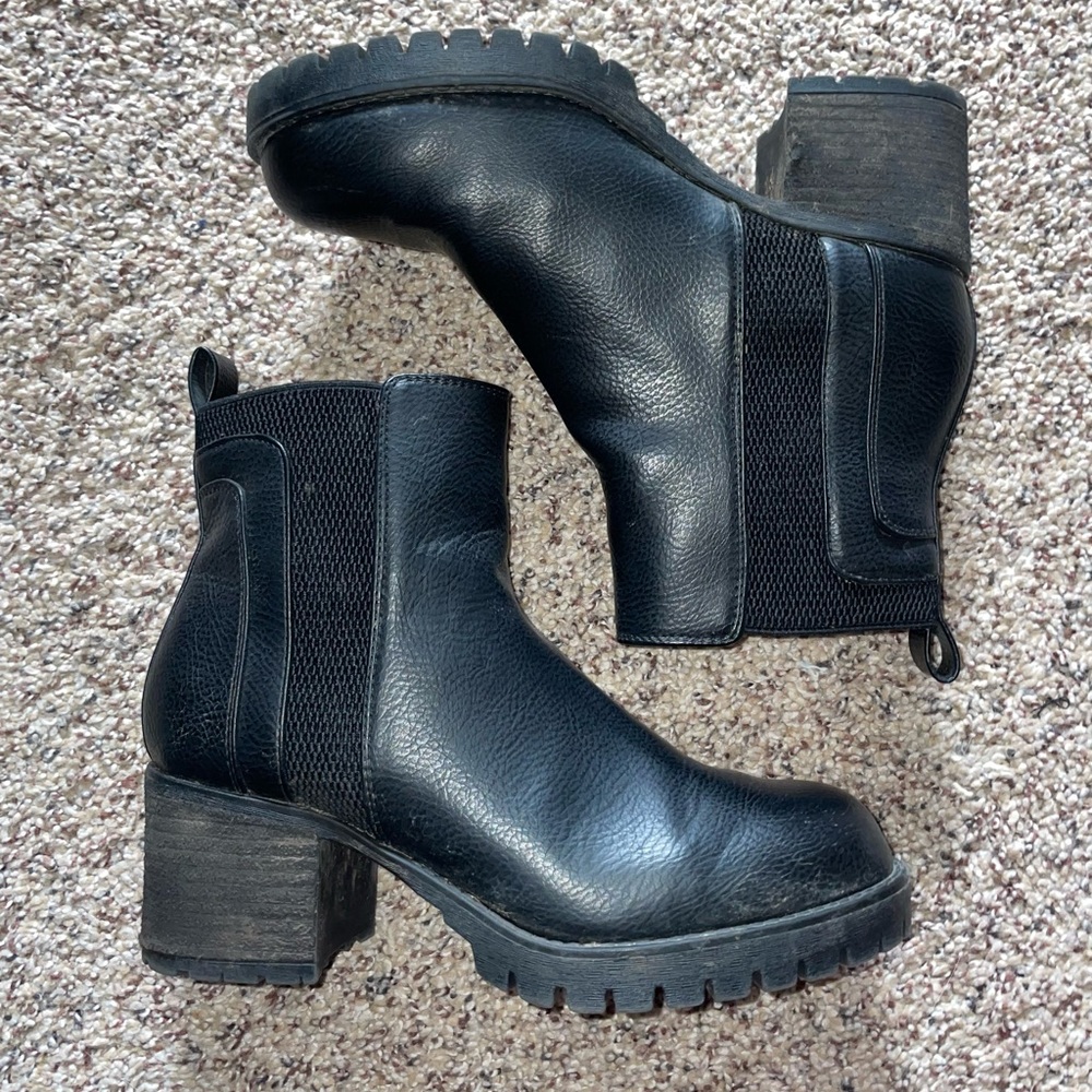 Black Boots